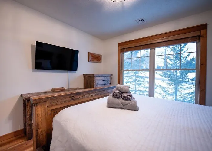 Luxury House In Pocono Mountains