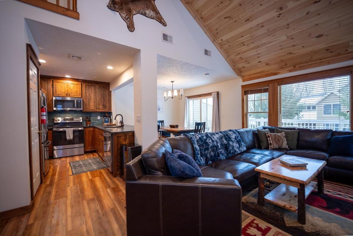 Luxury House In Pocono Mountains Ferienhaus Tannersville